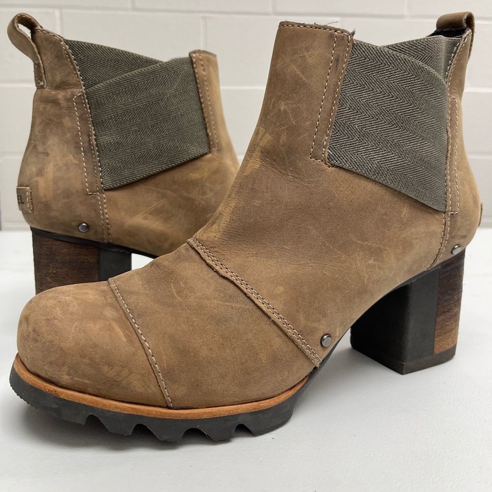SOREL Addington Chelsea Waterproof Distressed Leather Block Heel Grunge Boots 8